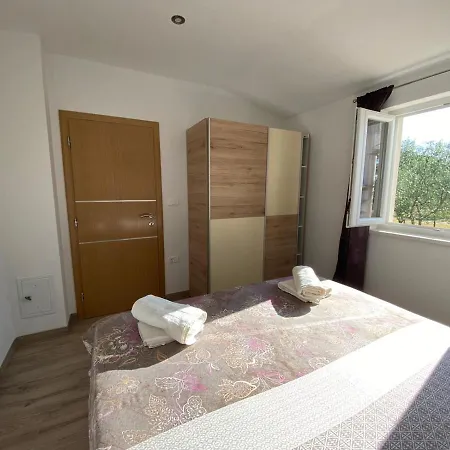Ada Apartment *