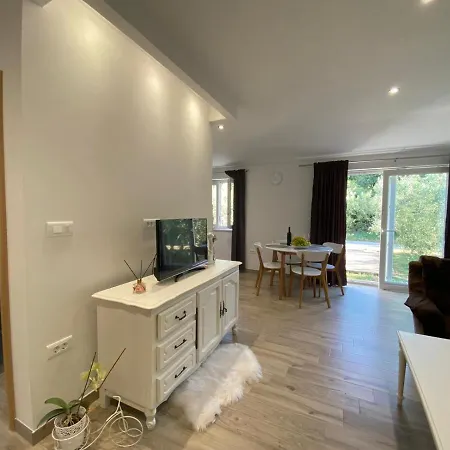 Ada Apartment