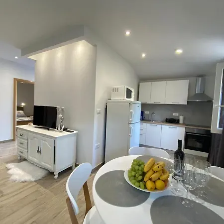 Ada Apartament Galižana